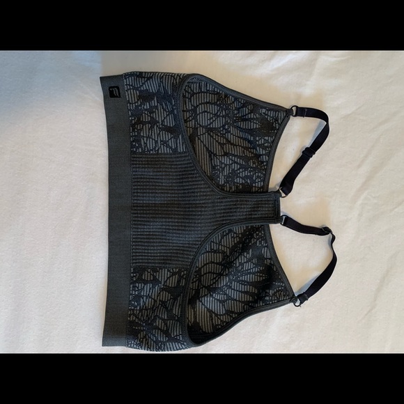 Fabletics Sports Bra - Picture 6 of 7